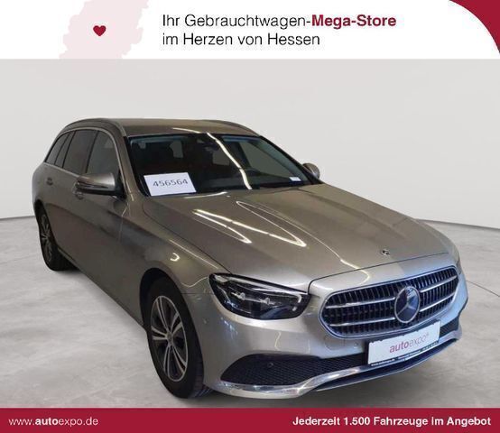 Mojavesilber metallic Gebraucht 2022 Mercedes E220 Kombi | 30.990 € (Superpreis) - Bild 1/4