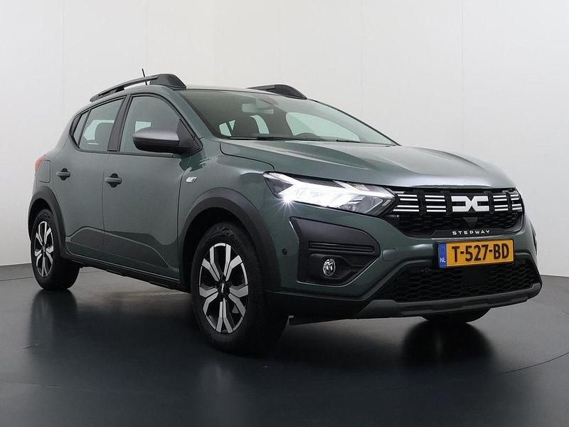 Gebraucht Dacia Sandero Expression 91 PS (66 kW) 2023 Grau Limousine