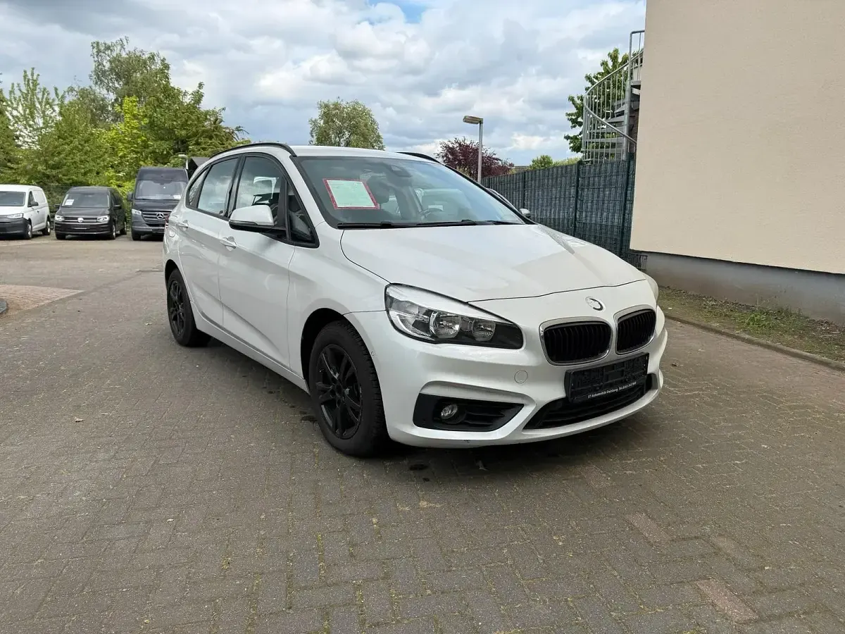 Gebraucht BMW 220 Sport Line 190 PS (139 kW) 2016 Weiß Kombi