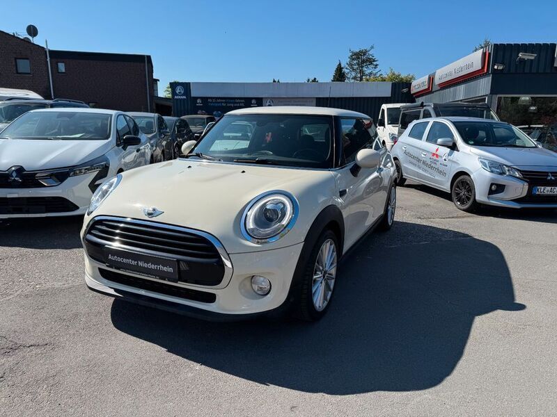 Weiß Gebraucht 2018 Mini Cooper Kleinwagen | 16.900 € (Guter Preis) - Bild 1/4