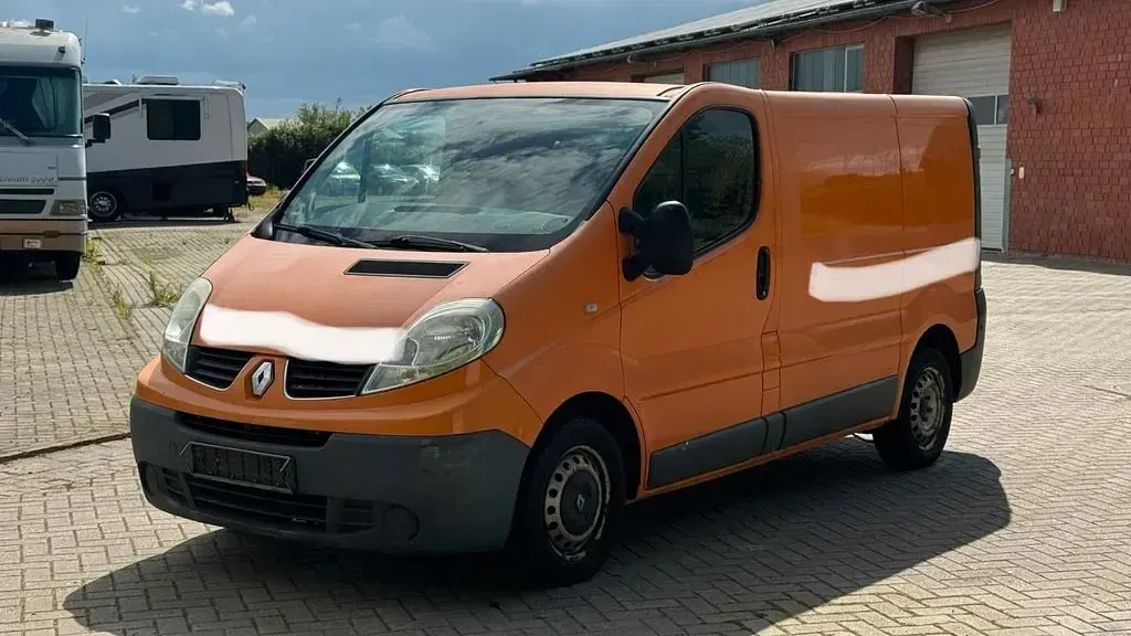 Gebraucht Renault Trafic 90 PS (66 kW) 2008 Orange Van / Kleinbus