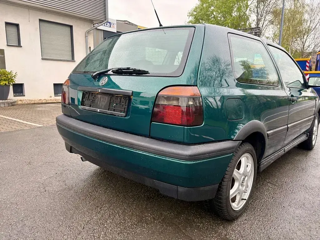 Gebraucht VW Golf III 75 PS (55 kW) 1996 Grün