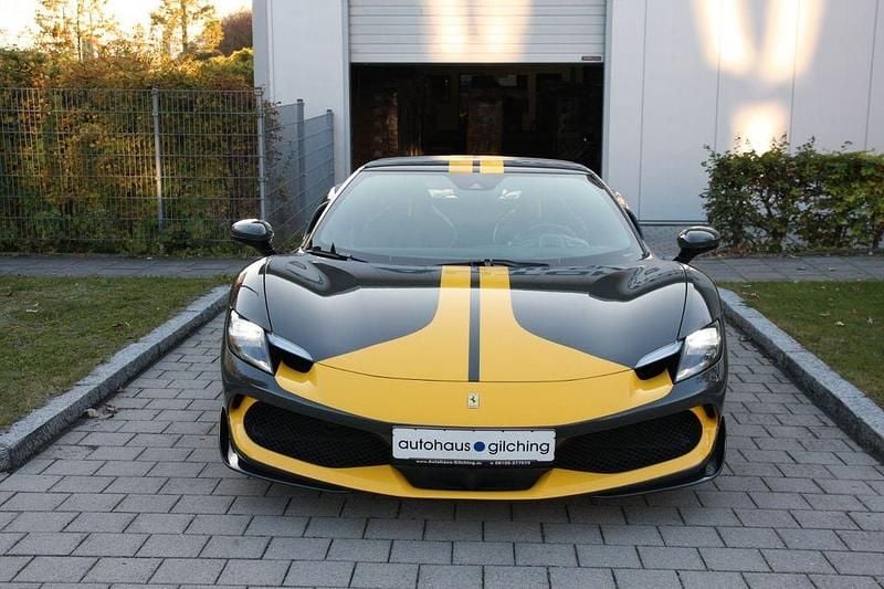 Gebraucht Ferrari 296 663 PS (487 kW) 2022 Grau Coupé