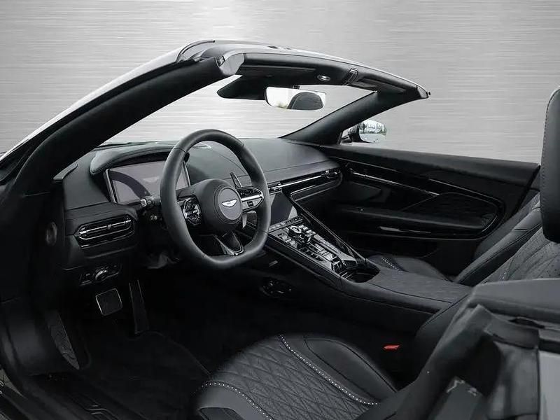 Neu Aston Martin DB12 680 PS (500 kW) 2025 Grau