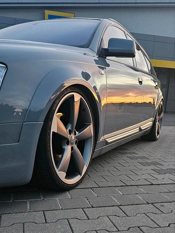 Grau Gebraucht 2006 Audi A6 Kombi | 9.500 € - Bild 1/4