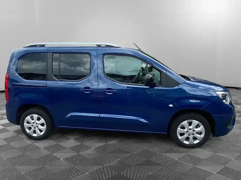 Gebraucht Opel Combo Life XL Ultimate 131 PS (96 kW) 2023 Blau Van / Kleinbus