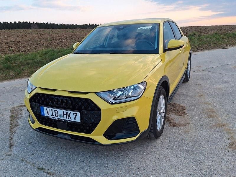 Gebraucht Audi A1 Sport 95 PS (69 kW) 2022 Gelb SUV