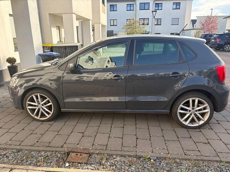 Gebraucht VW Polo Highline 90 PS (66 kW) 2015 Grau Kleinwagen