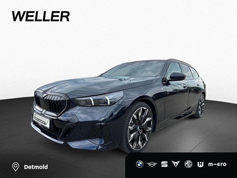 Carbonschwarz (schwarz) Gebraucht 2024 BMW 520 M Sport Kombi | 62.450 € (Etwas zu teuer) - Bild 1/4