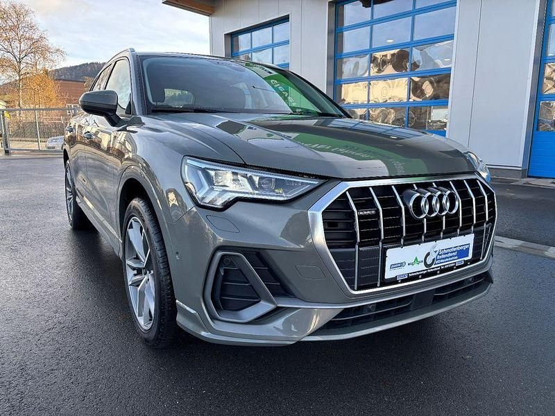 Gebraucht Audi Q3 S-Line 190 PS (139 kW) 2019 Grau SUV