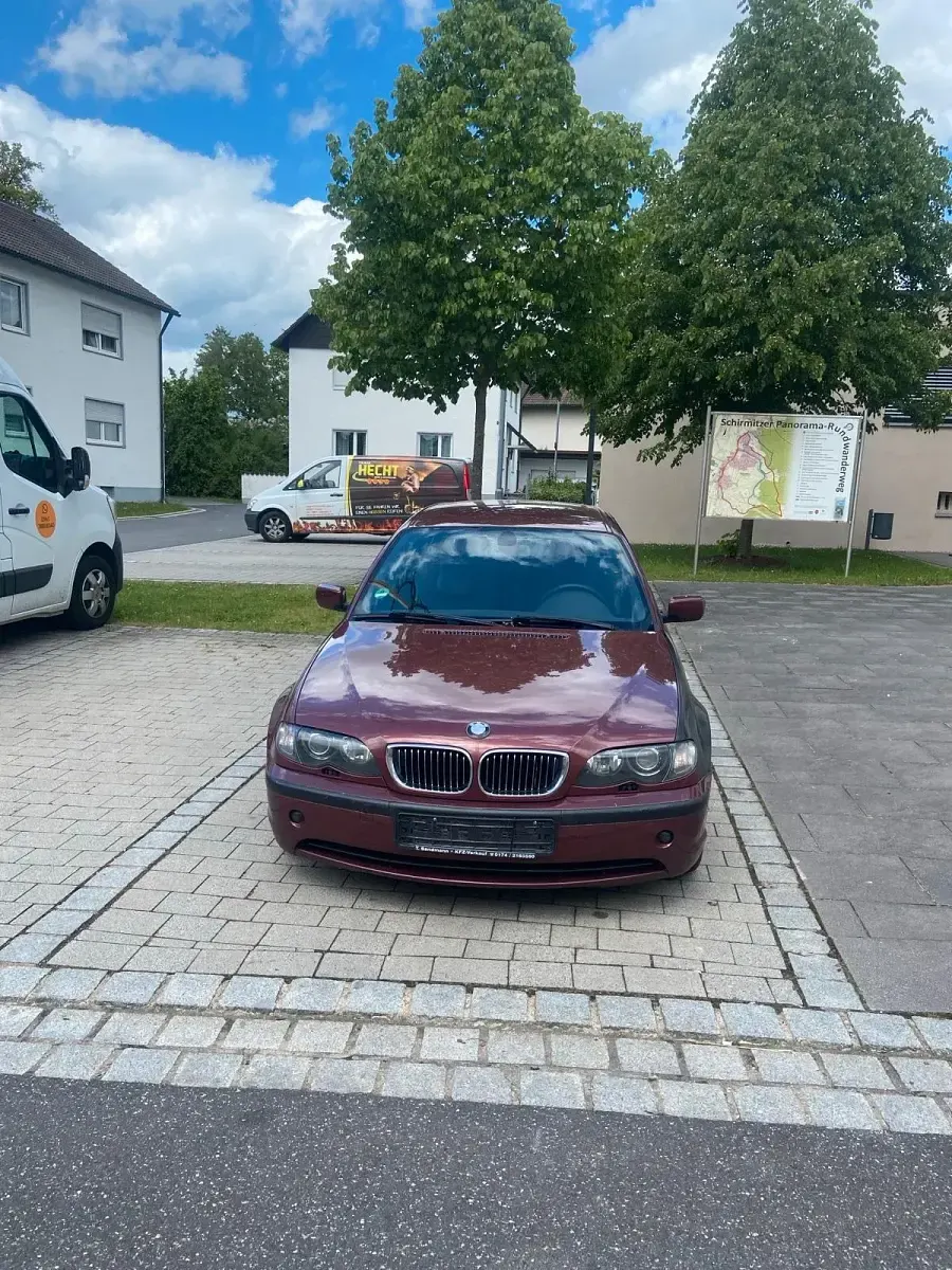 Gebraucht BMW 320 150 PS (110 kW) 2004 Rot Kombi
