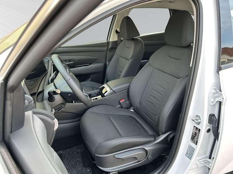 Neu Hyundai Tucson Select 160 PS (117 kW) 2025 Atlas white / sol SUV