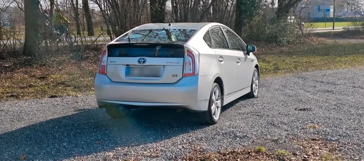 Gebraucht Toyota Prius 136 PS (100 kW) 2013 Silber Limousine