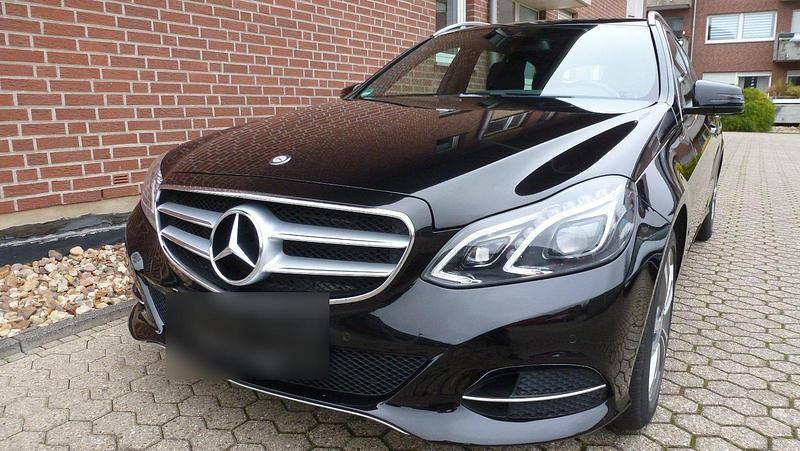 Gebraucht Mercedes E400 333 PS (244 kW) 2015 Schwarz Kombi