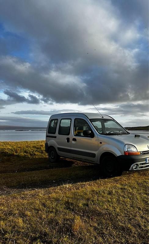 Gebraucht Renault Kangoo 96 PS (70 kW) 2001 Silber Van / Kleinbus