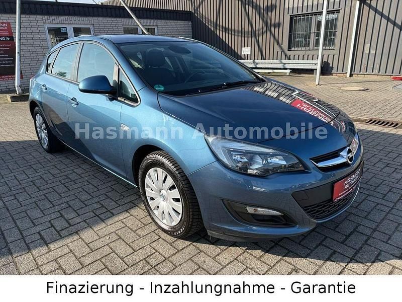 Gebraucht Opel Astra Edition 120 PS (88 kW) 2014 Blau Limousine