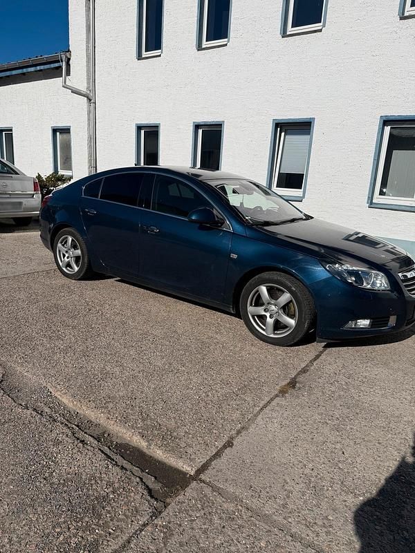 Gebraucht Opel Insignia 170 PS (125 kW) 2010 Blau Limousine