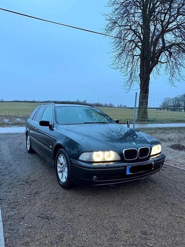 Gebraucht BMW 525 163 PS (119 kW) 2004 Schwarz Kombi