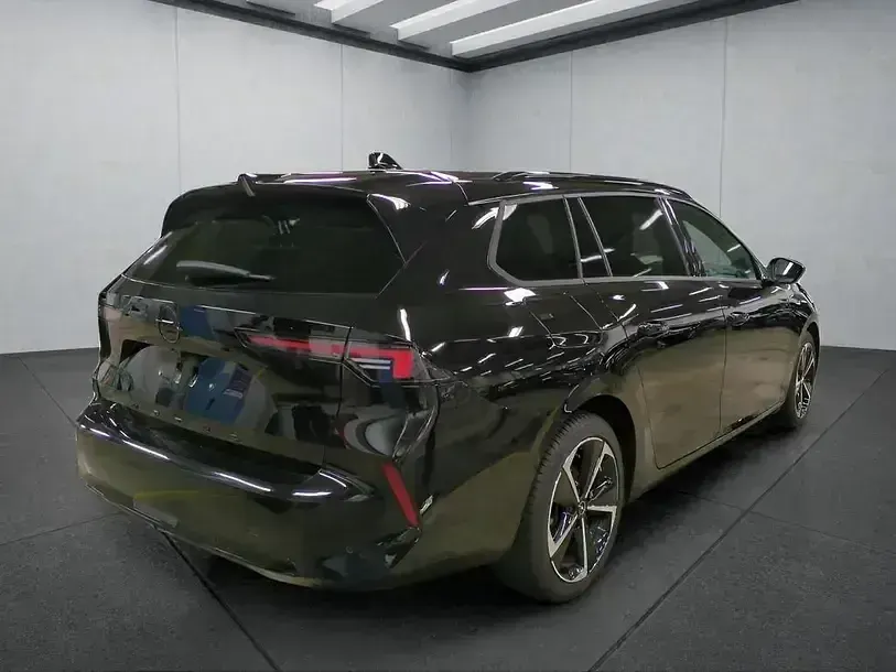 Gebraucht Opel Astra 131 PS (96 kW) 2025 Schwarz Kleinwagen