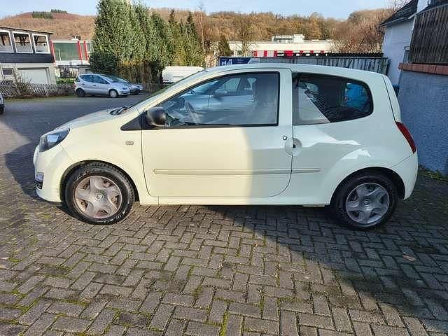 Gebraucht Renault Twingo Expression 75 PS (55 kW) 2012 Gelb vanilla Kleinwagen