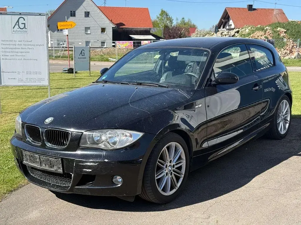 Second-hand BMW 118 Advantage 143 CP (105 kW) 2009 Negru Hatchback