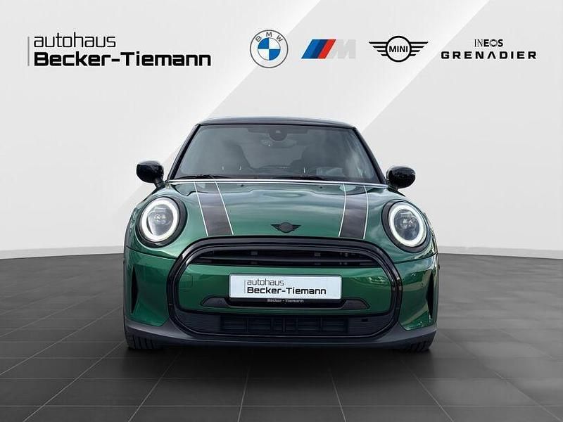 Gebraucht Mini Cooper 136 PS (100 kW) 2023 British racing green Kleinwagen