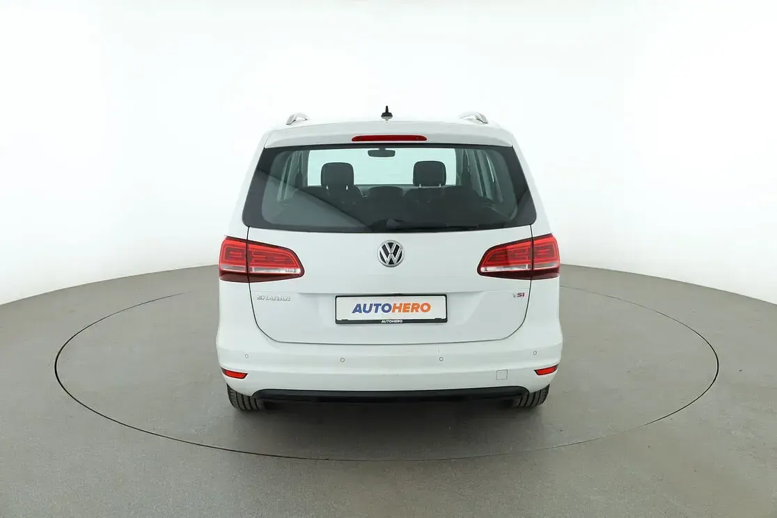 Gebraucht VW Sharan Highline 150 PS (110 kW) 2016 Weiß Van / Kleinbus
