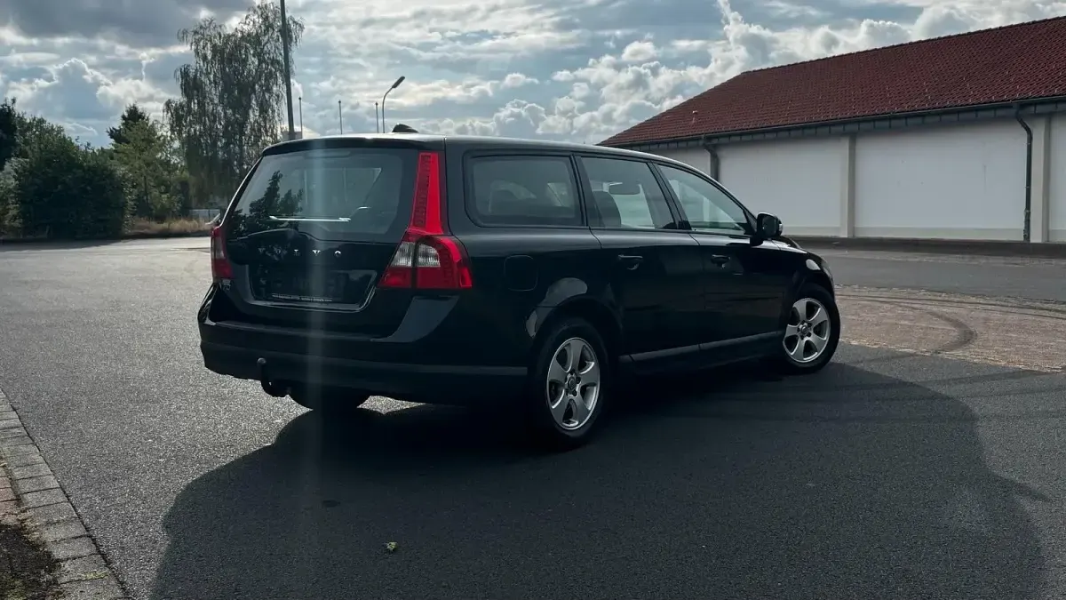 Gebraucht Volvo V70 136 PS (100 kW) 2009 Schwarz Kombi