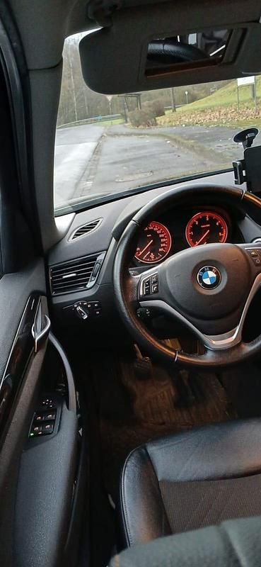 Gebraucht BMW X1 143 PS (105 kW) 2015 Schwarz SUV