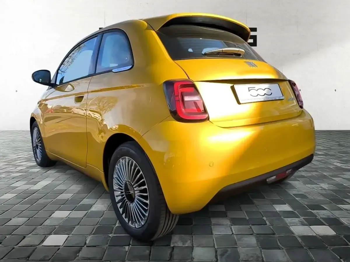 Gebraucht Fiat 500 65 PS (47 kW) 2026 Gelb Kleinwagen