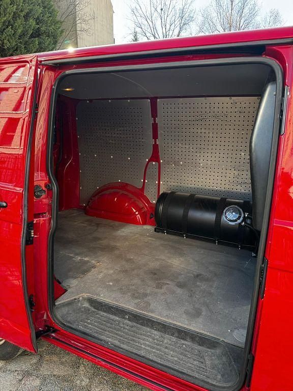 Gebraucht VW Transporter 116 PS (85 kW) 2012 Rot Van