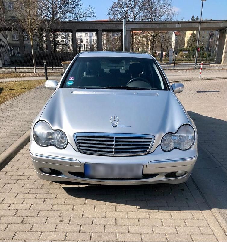 Gebraucht Mercedes C240 Elegance 170 PS (125 kW) 2000 Silber Limousine
