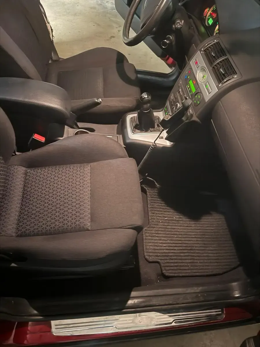 Gebraucht Ford Mondeo 131 PS (96 kW) 2004 Rot Limousine