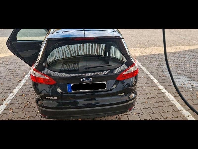 Gebraucht Ford Focus Titanium 101 PS (74 kW) 2013 Schwarz Limousine