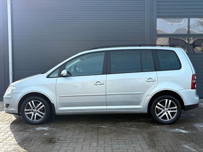Gebraucht VW Touran Trendline 105 PS (77 kW) 2007 Silber Van / Kleinbus