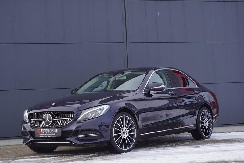 Gebraucht Mercedes C250 Exclusive 211 PS (155 kW) 2015 Blau Limousine