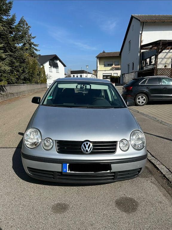 Gebraucht VW Polo 64 PS (47 kW) 2003 Silber Limousine