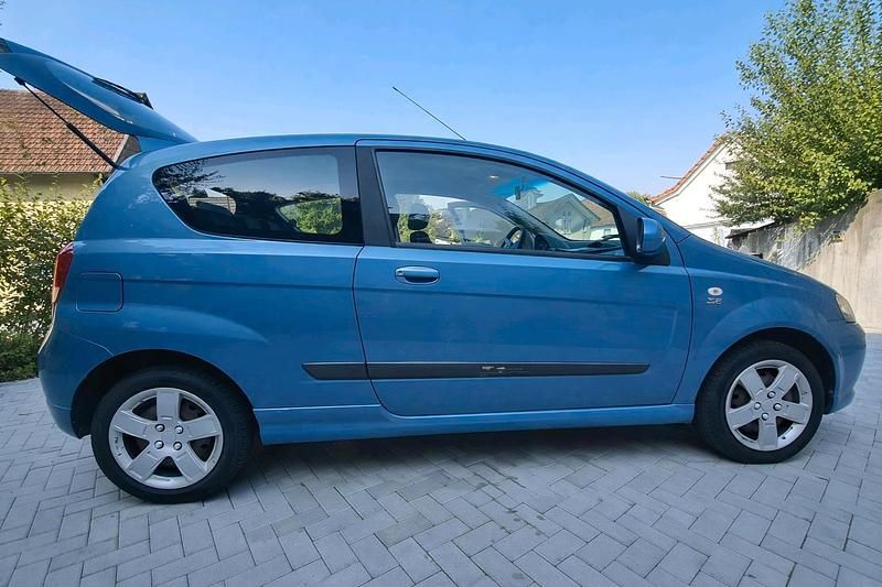 Gebraucht Chevrolet Kalos 72 PS (52 kW) 2006 Blau Kleinwagen
