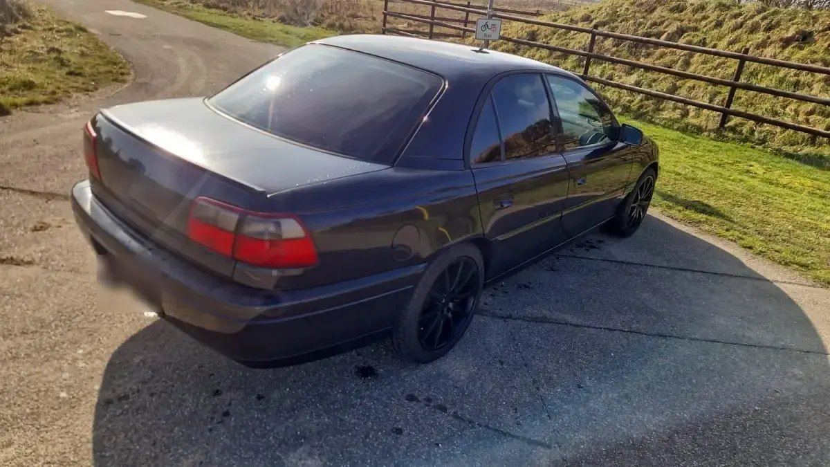 Occasion Opel Omega 145 ch (106 kW) 2003 Noir Berline