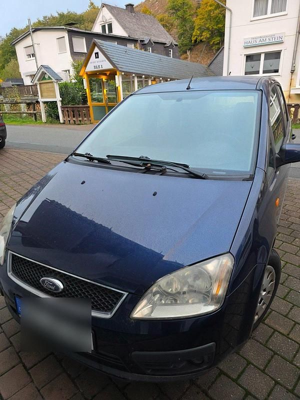 Blau Gebraucht 2004 Ford Focus Limousine | 500 € (Superpreis) - Bild 1/4