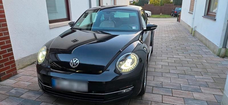 Gebraucht VW Beetle 111 PS (81 kW) 2014 Schwarz Kleinwagen