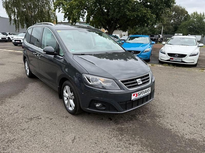 Grau Gebraucht 2017 Seat Alhambra FR-Line Van / Kleinbus | 23.499 € (Guter Preis) - Bild 1/4