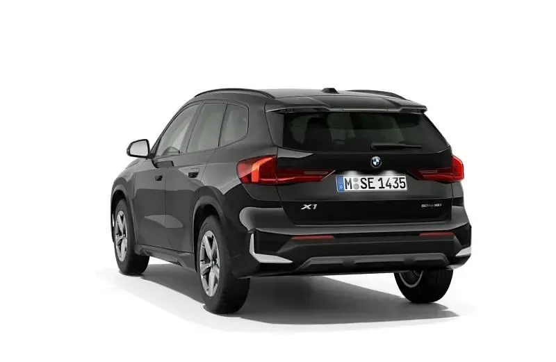 Neu BMW X1 136 PS (100 kW) 2026 Saphirschwarz metallic SUV