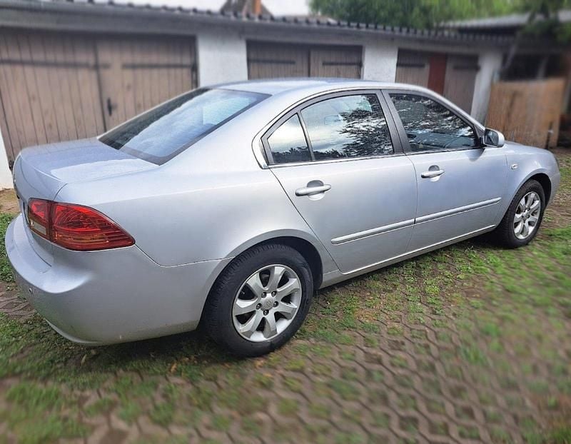 Silber Gebraucht 2007 Kia Magentis Limousine | 3.900 € - Bild 1/4