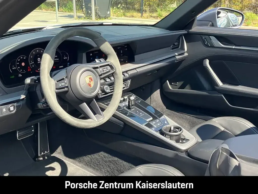 Gebraucht Porsche 911 Carrera Cabriolet 394 PS (289 kW) 2025 Grau Cabrio