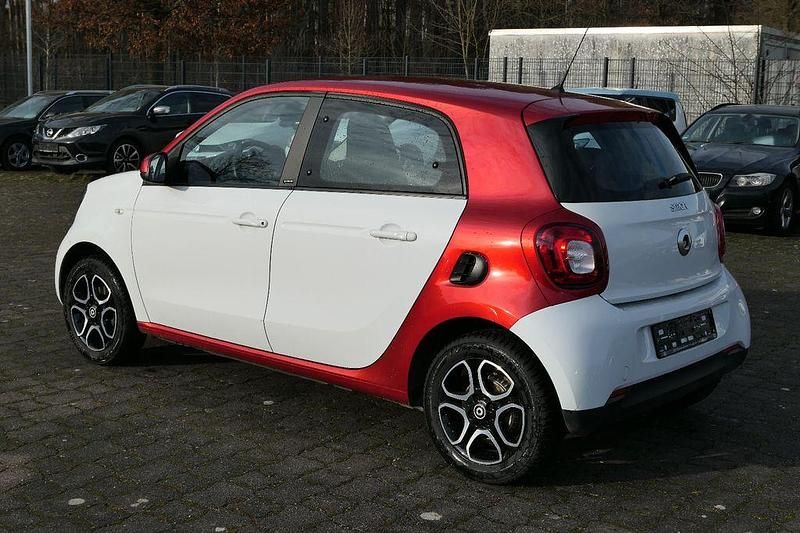 Gebraucht Smart ForFour Passion 71 PS (52 kW) 2016 Rot Kleinwagen
