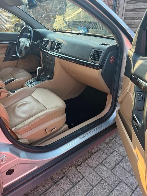 Gebraucht Opel Signum 211 PS (155 kW) 2004 Silber Kleinwagen