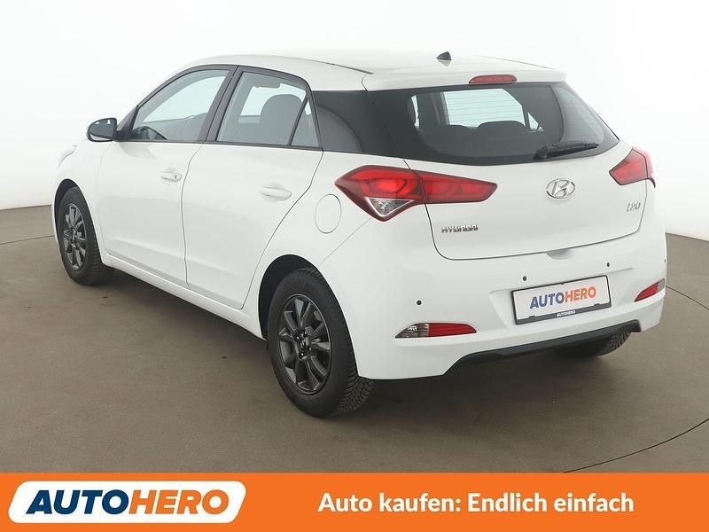 Gebraucht Hyundai i20 YES! 84 PS (61 kW) 2017 Weiß Kleinwagen