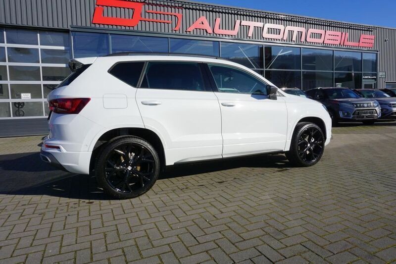 Nevada weiß Gebraucht 2024 Seat Ateca FR SUV | 36.899 € (Teuer) - Bild 1/4