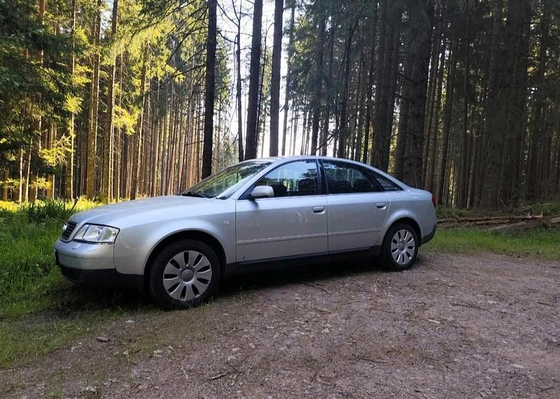 Grau Gebraucht 2000 Audi A6 Limousine | 850 € (Superpreis) - Bild 1/4